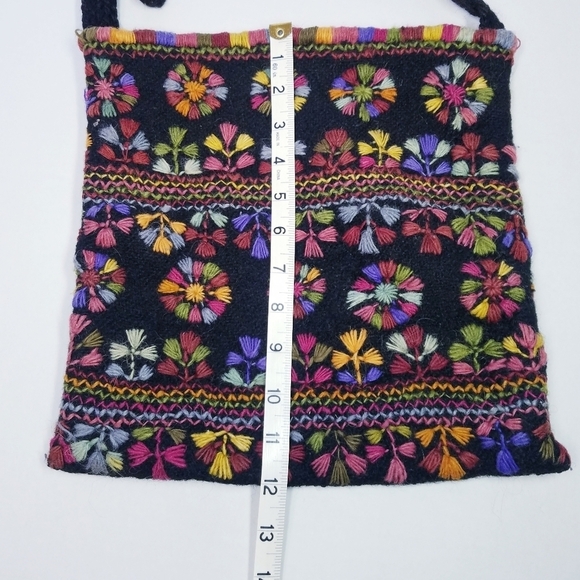 Bohemian Embroidery‎ Medium Size Knit Bag - Picture 4 of 6